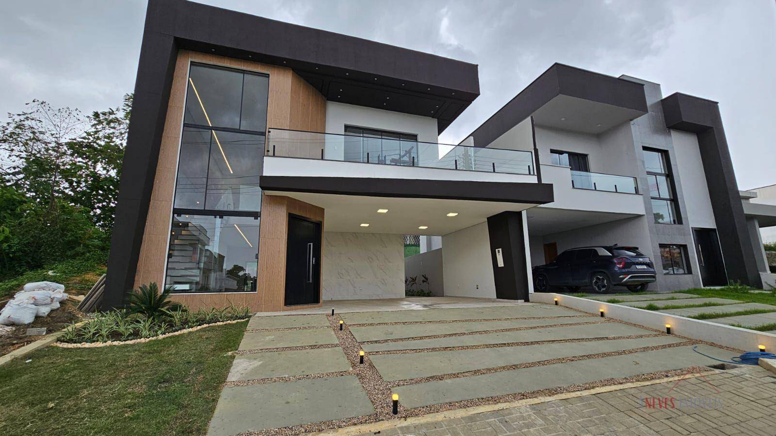 Casa de Condomínio à venda com 4 quartos, 241m² - Foto 3