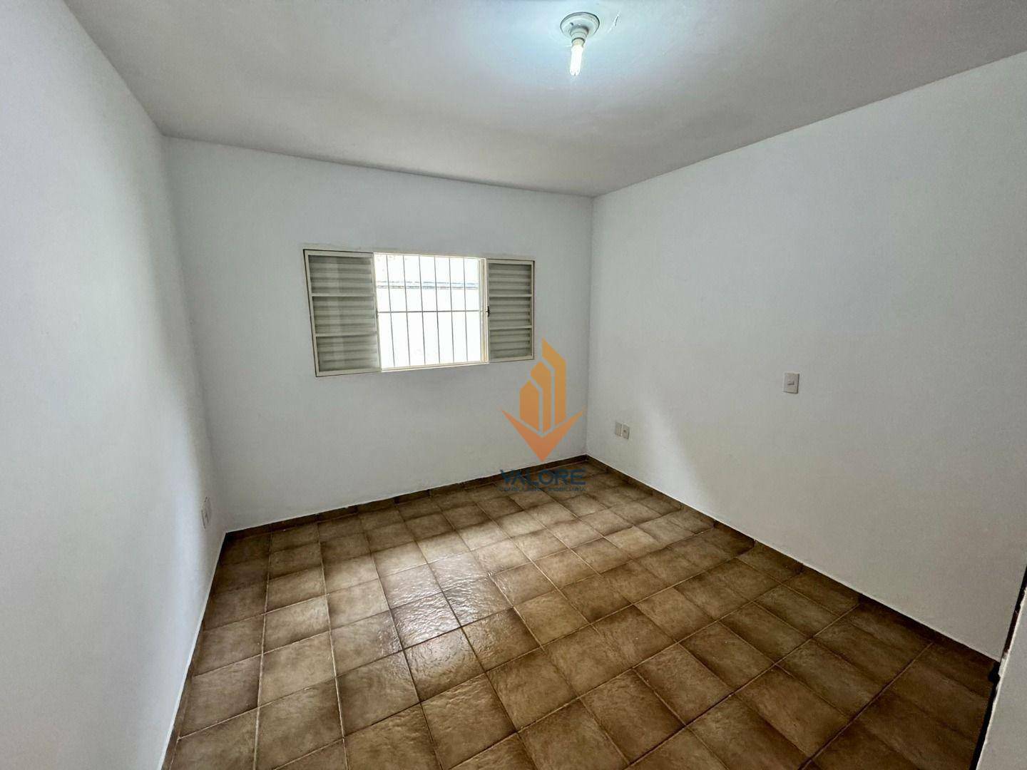 Casa à venda com 4 quartos, 300m² - Foto 32