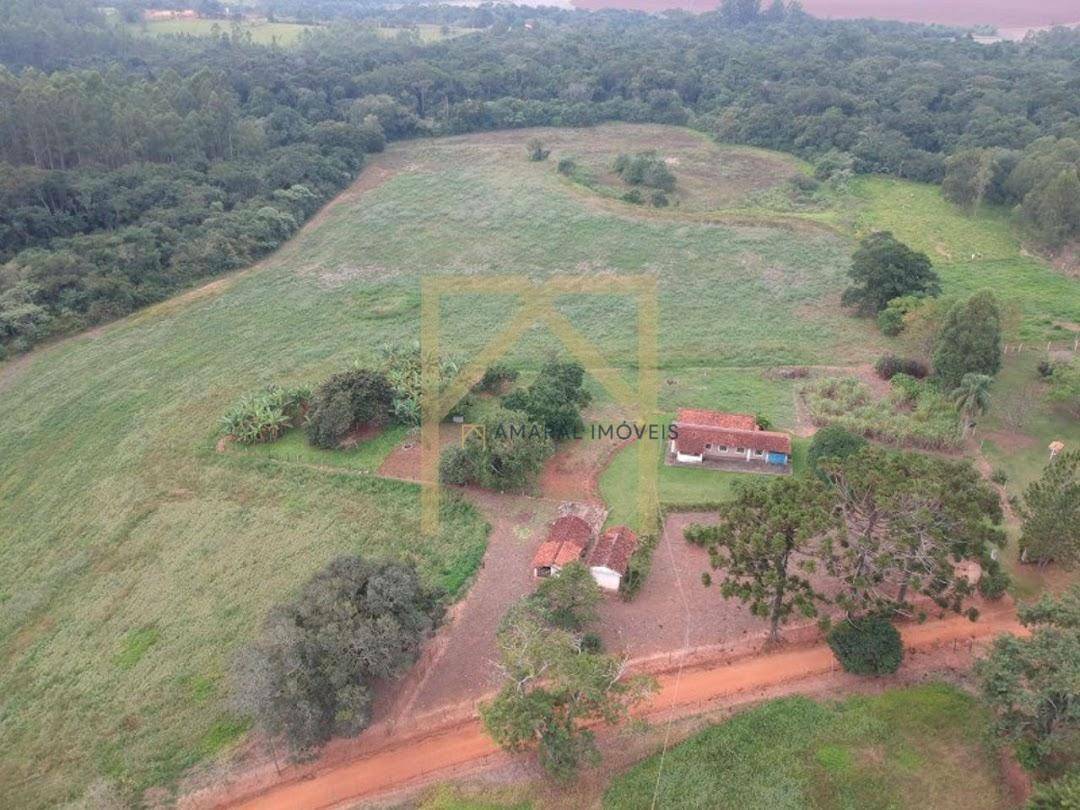 Fazenda à venda com 3 quartos, 210m² - Foto 4