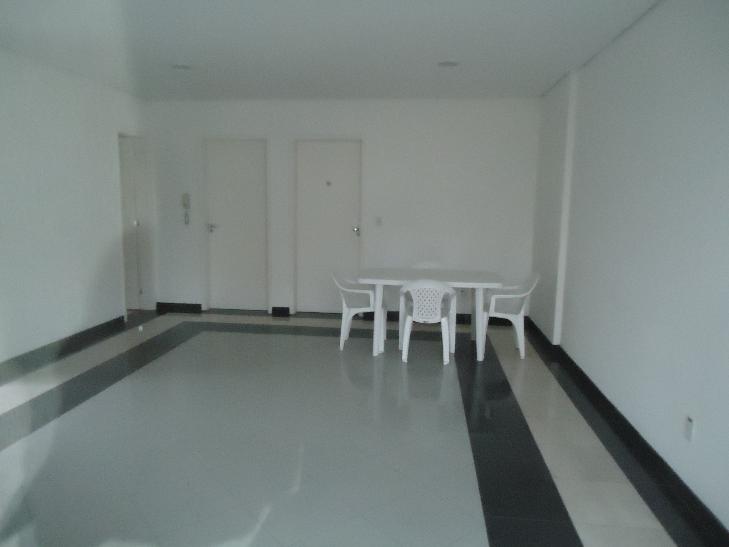 Apartamento à venda com 2 quartos, 66m² - Foto 8