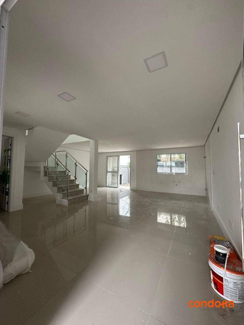 Sobrado para alugar com 3 quartos, 170m² - Foto 3