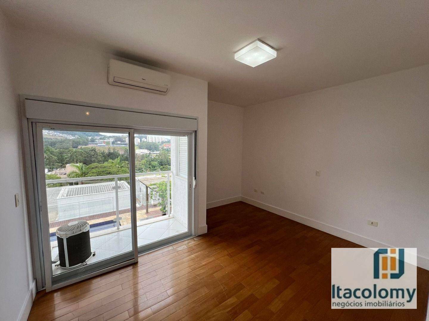 Casa de Condomínio para alugar com 5 quartos, 340m² - Foto 18