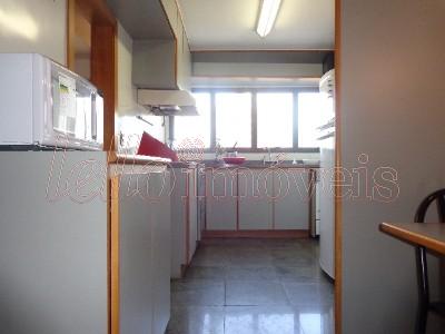 Apartamento para alugar com 3 quartos, 165m² - Foto 17