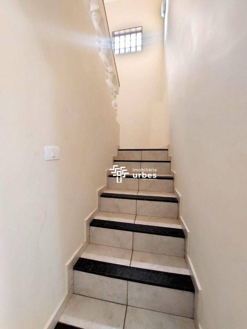 Casa para alugar com 3 quartos, 226m² - Foto 13