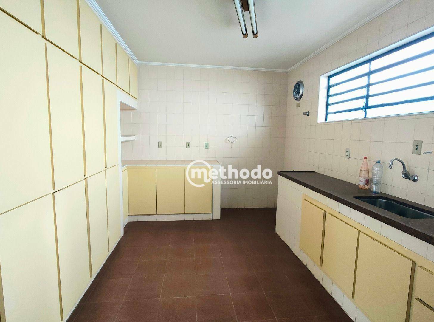 Casa à venda com 4 quartos, 262m² - Foto 16