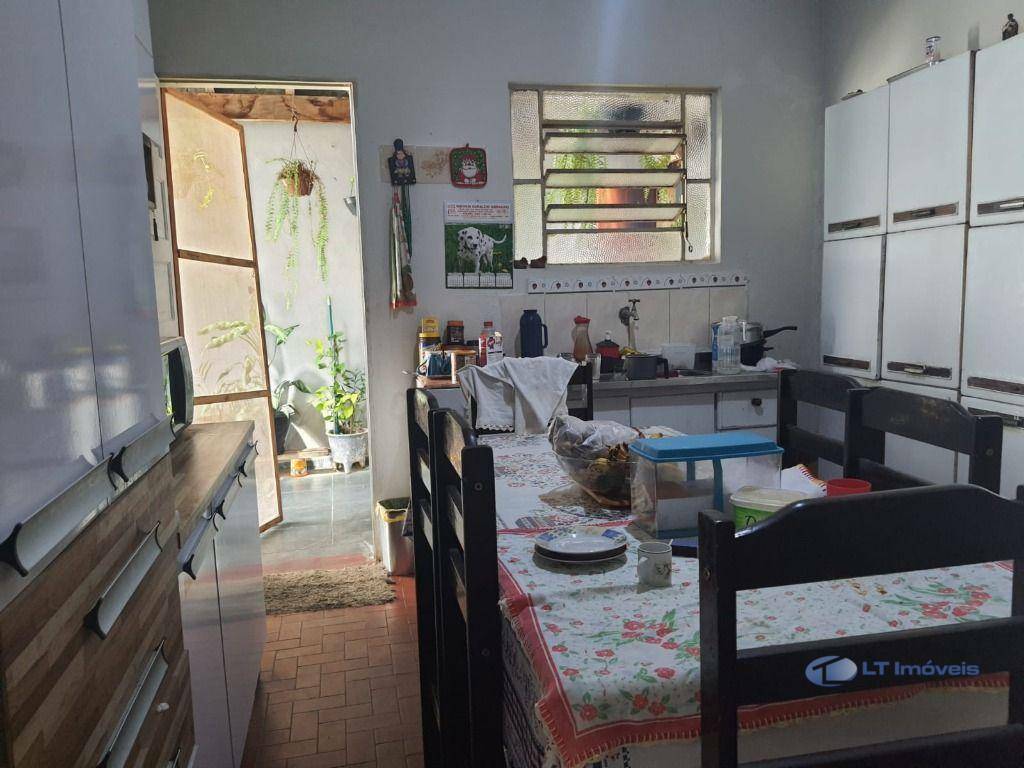 Casa à venda com 3 quartos, 100m² - Foto 25