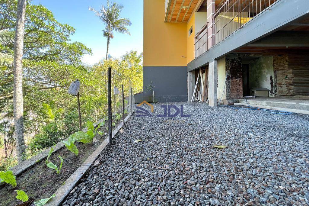 Casa à venda com 3 quartos, 299m² - Foto 27