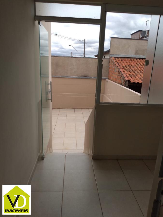 Casa à venda com 2 quartos, 100m² - Foto 10