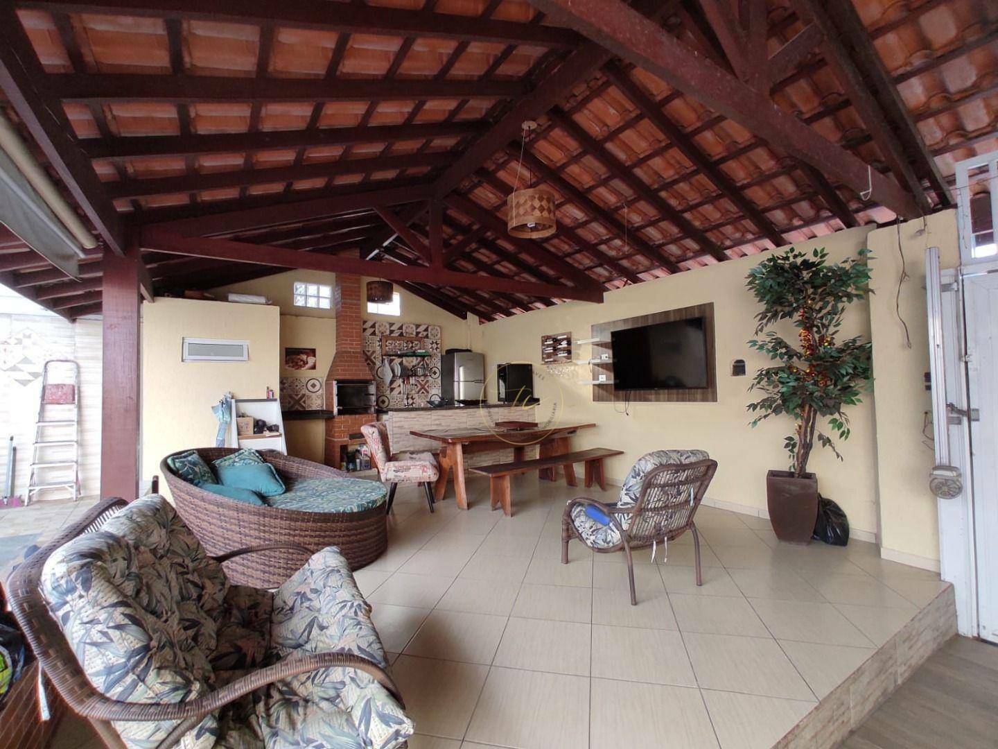 Casa para alugar com 3 quartos, 300M2 - Foto 1