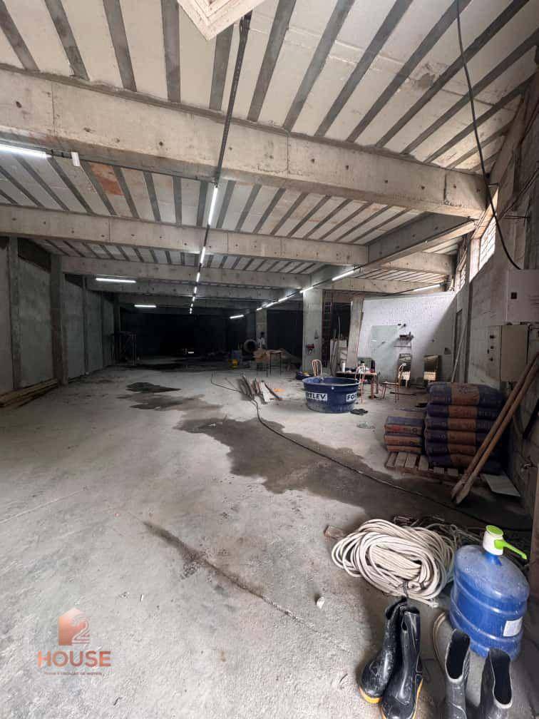 Depósito-Galpão, 348 m² - Foto 2