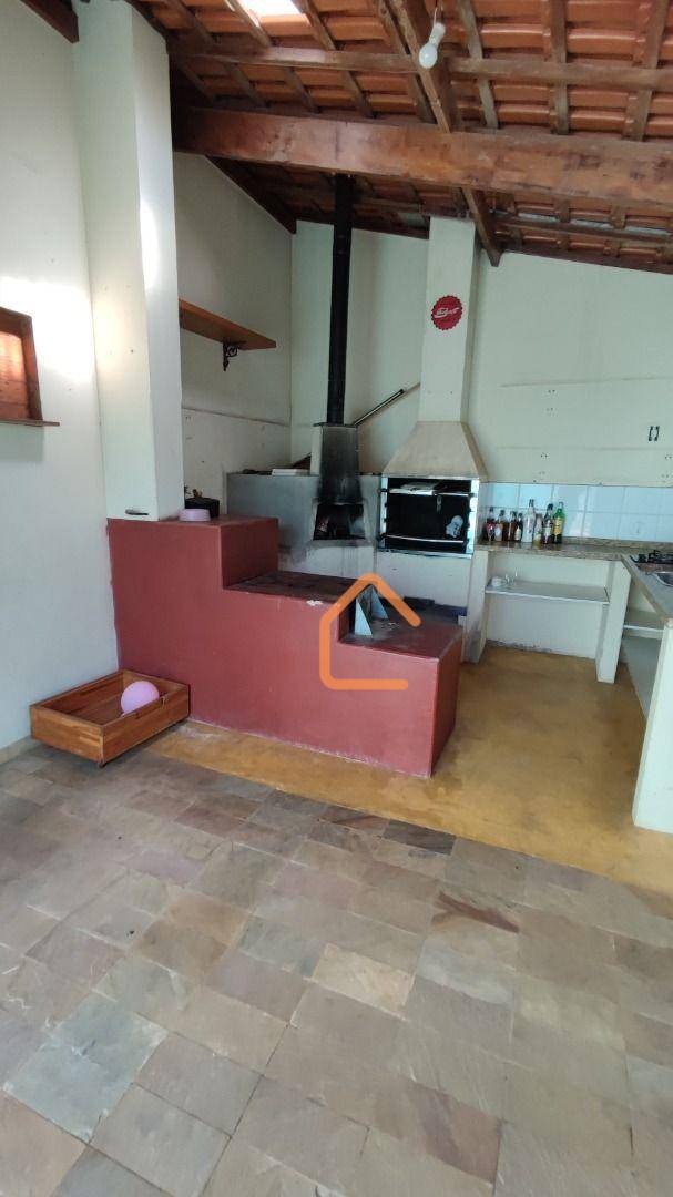 Casa à venda com 3 quartos, 180m² - Foto 37