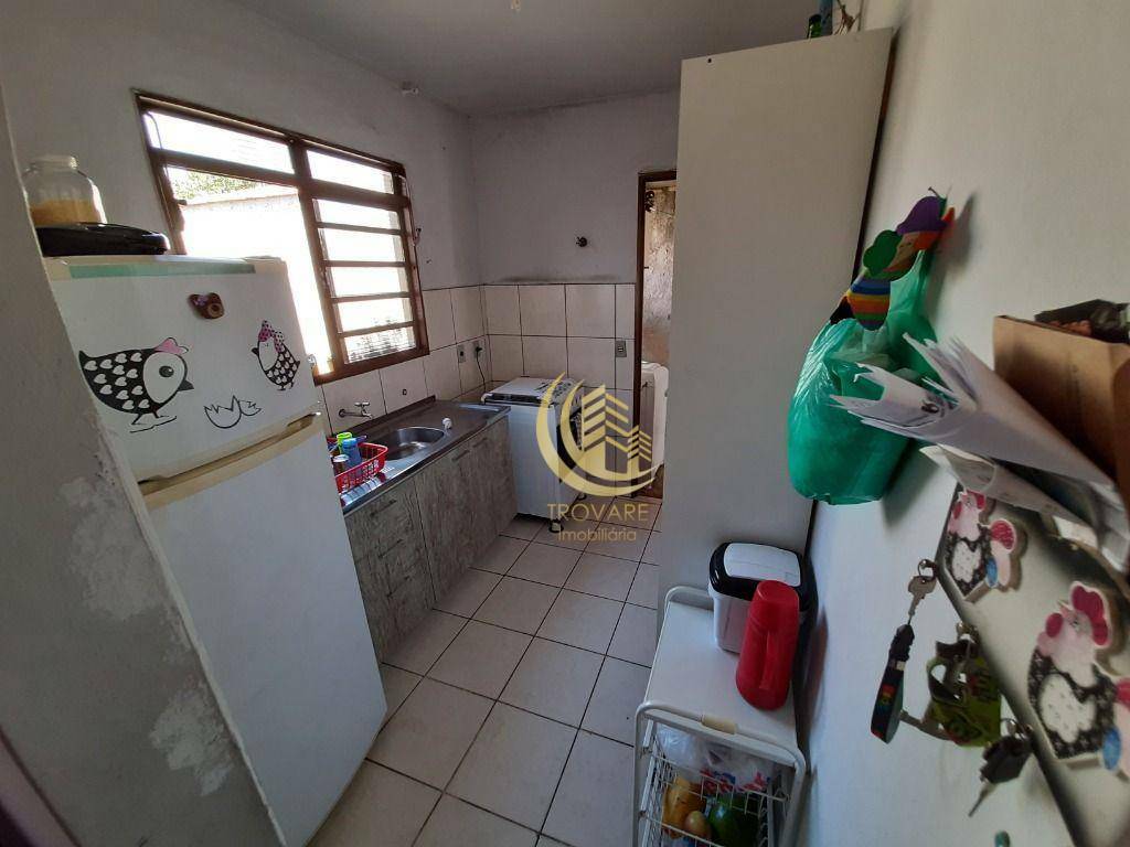 Casa à venda com 2 quartos, 48m² - Foto 2