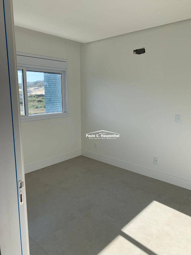 Apartamento à venda com 3 quartos, 137m² - Foto 30