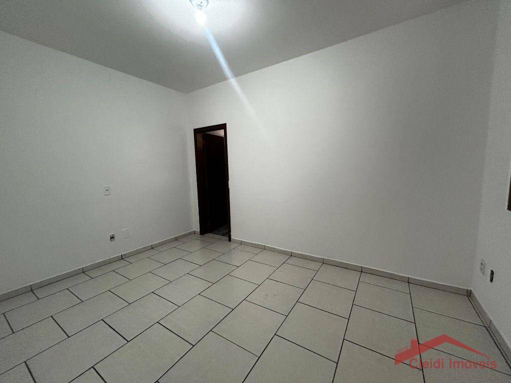 Casa para alugar com 3 quartos, 170m² - Foto 17