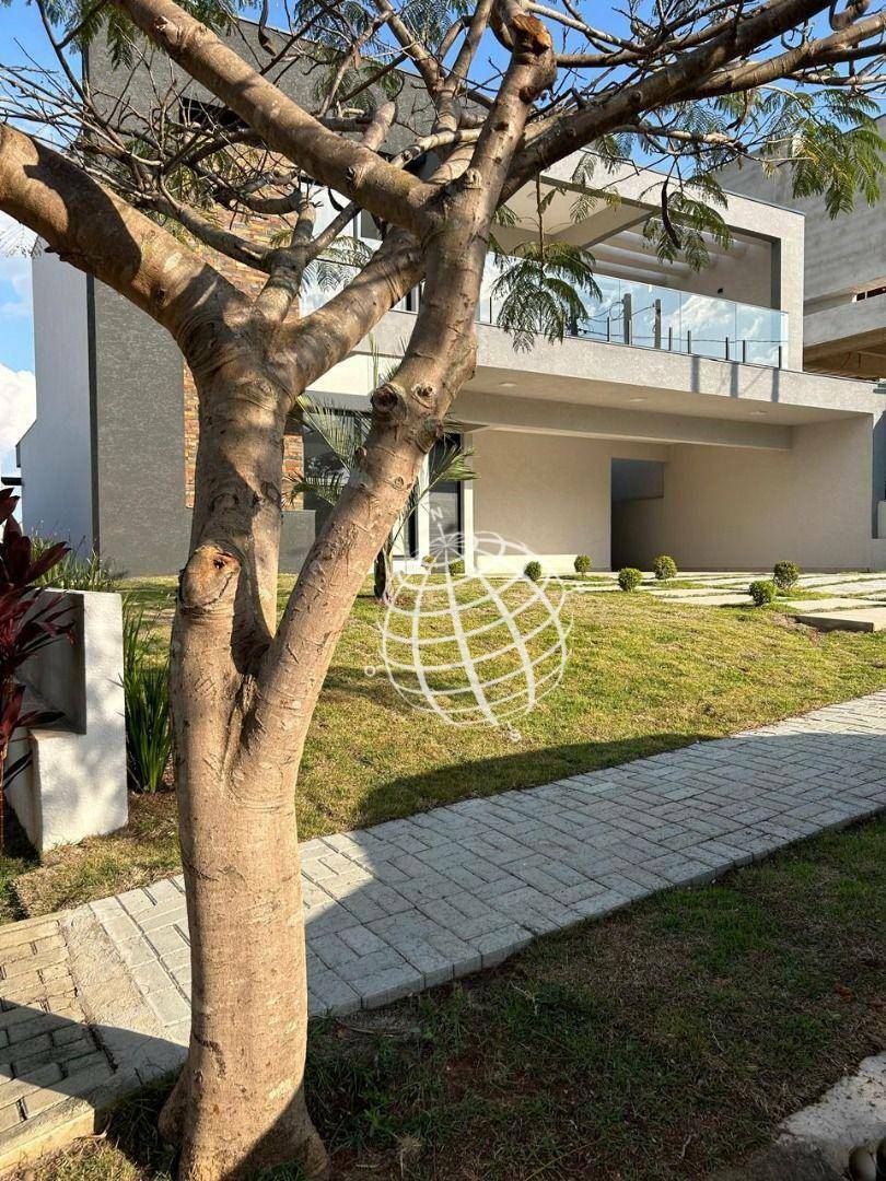 Casa de Condomínio à venda com 4 quartos, 305m² - Foto 3