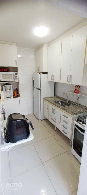 Apartamento à venda com 2 quartos, 65m² - Foto 6