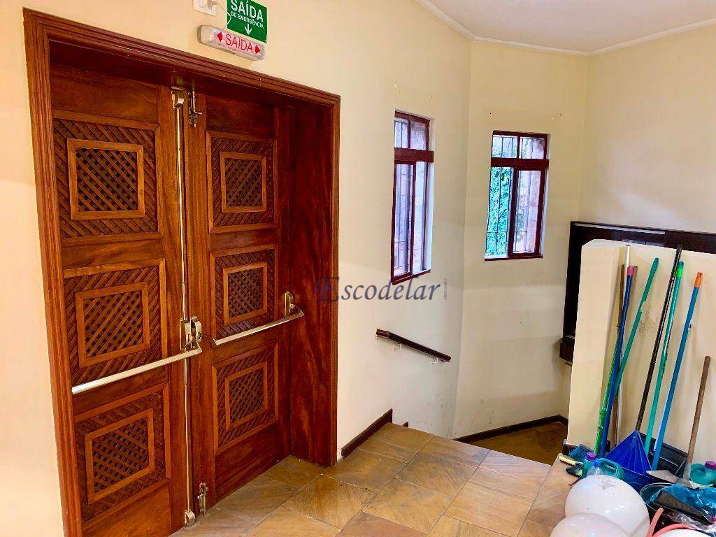 Casa à venda com 3 quartos, 221m² - Foto 4