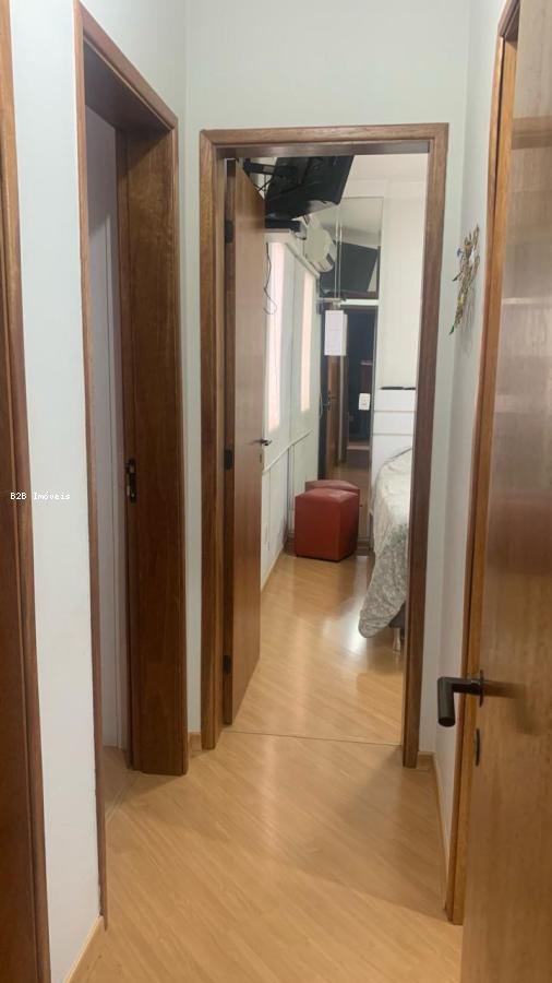 Apartamento à venda com 3 quartos, 87m² - Foto 10