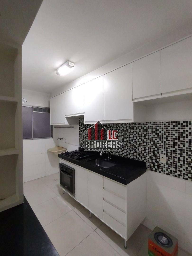 Apartamento para alugar com 2 quartos, 52m² - Foto 8