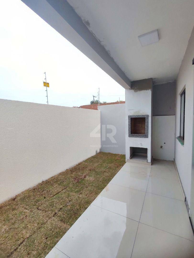 Casa à venda com 2 quartos, 60m² - Foto 11