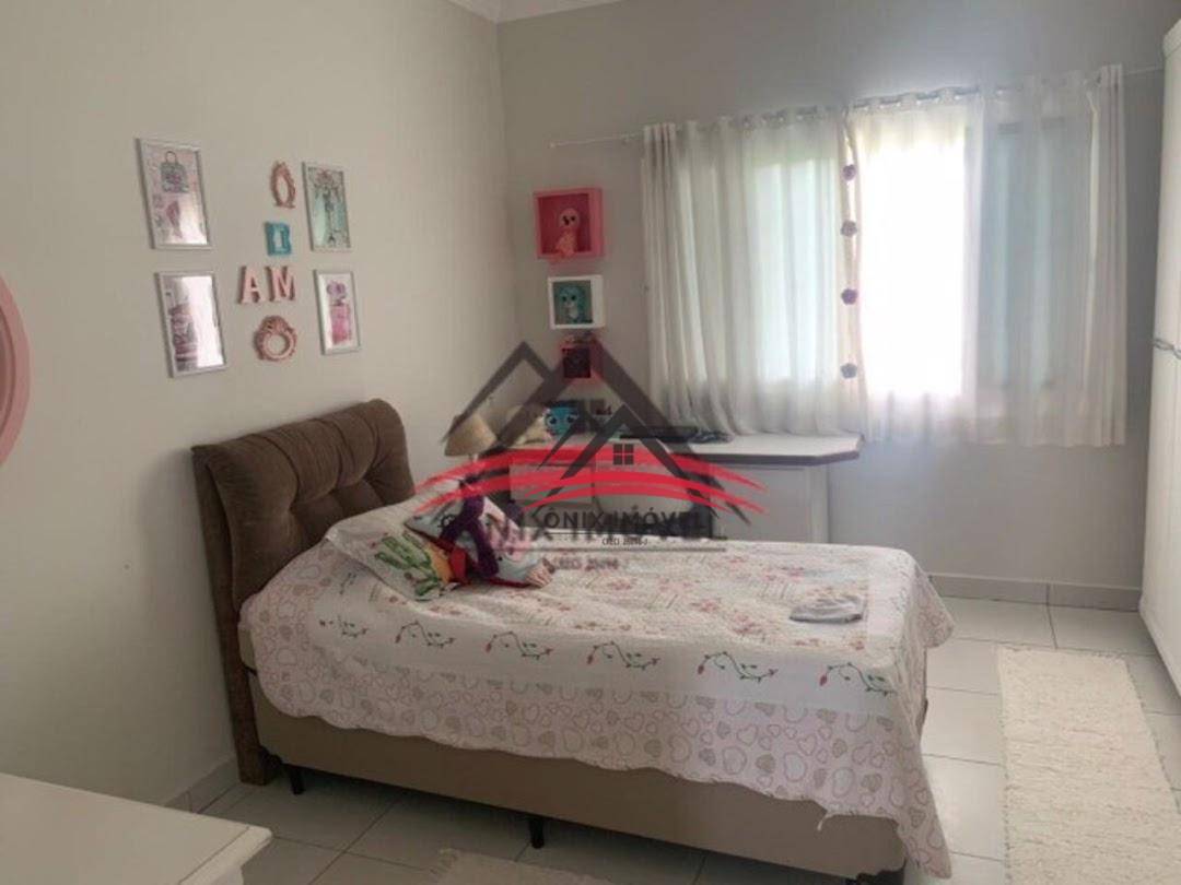 Casa à venda com 4 quartos, 300m² - Foto 10