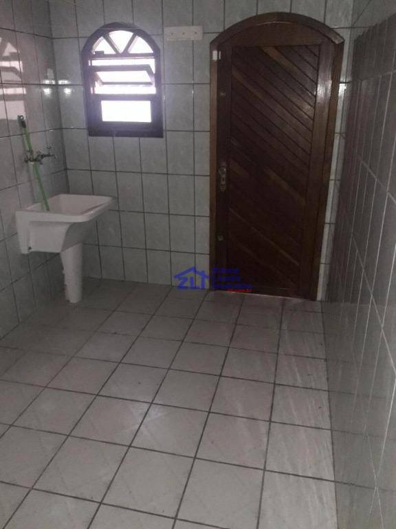 Sobrado à venda com 3 quartos, 200m² - Foto 5