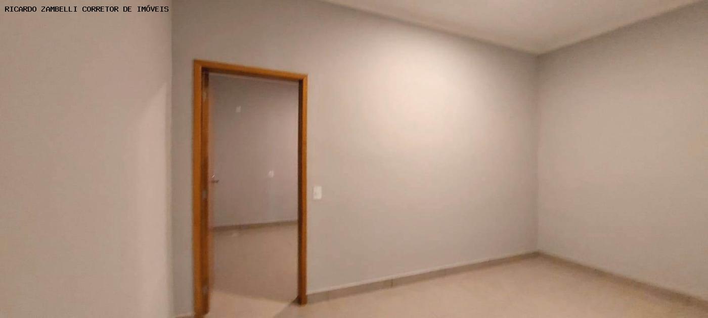 Casa à venda com 3 quartos, 250m² - Foto 15