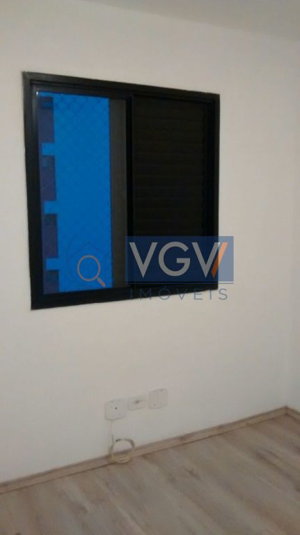 Apartamento à venda com 2 quartos, 60m² - Foto 1