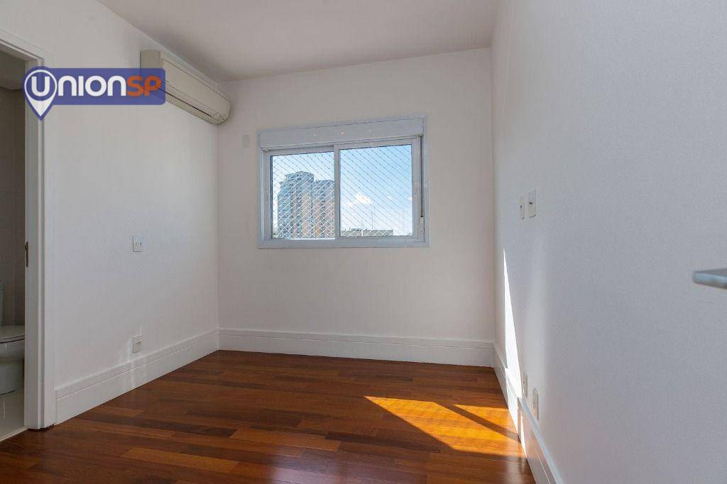 Apartamento à venda com 3 quartos, 157m² - Foto 9