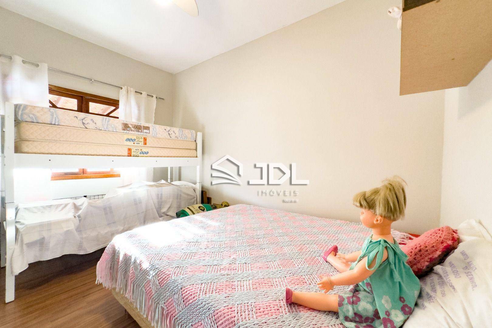 Casa à venda com 4 quartos, 250m² - Foto 20