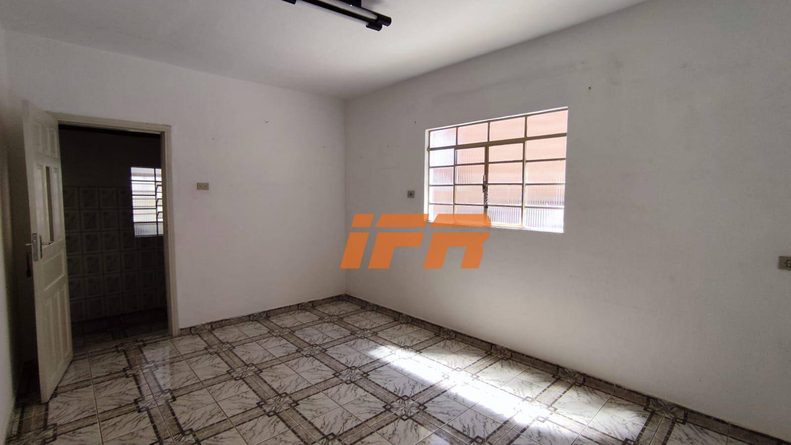 Casa à venda com 2 quartos, 170m² - Foto 24