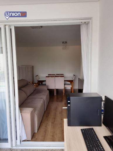 Apartamento à venda com 2 quartos, 69m² - Foto 4