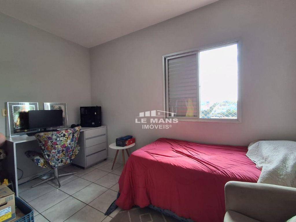 Apartamento à venda com 2 quartos, 70m² - Foto 6
