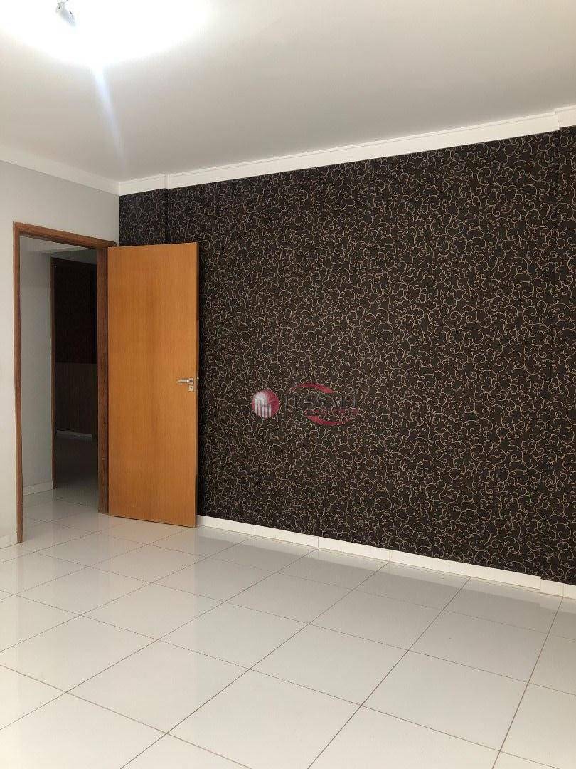 Apartamento à venda com 2 quartos, 80m² - Foto 4