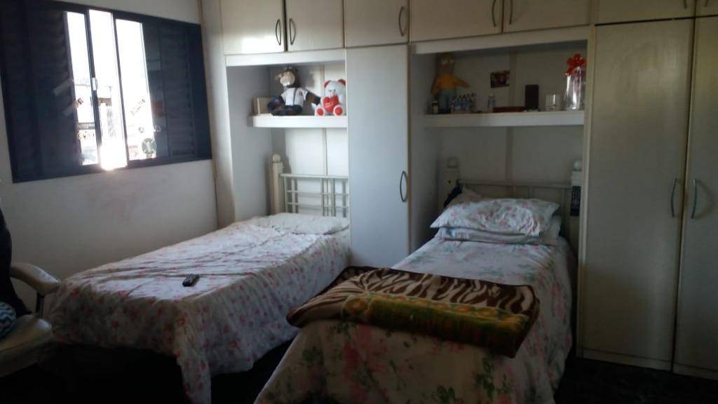 Sobrado à venda com 3 quartos, 230m² - Foto 14