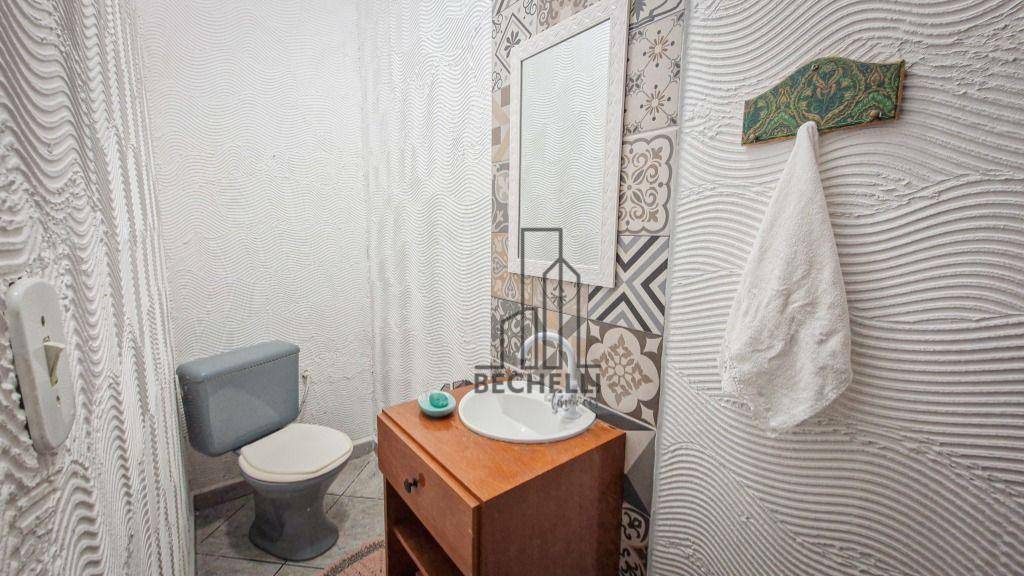 Casa para alugar com 4 quartos, 226m² - Foto 3