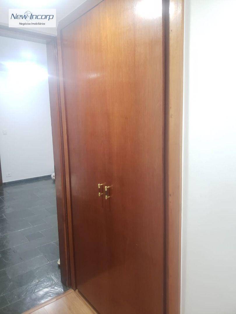 Apartamento à venda com 3 quartos, 220m² - Foto 18