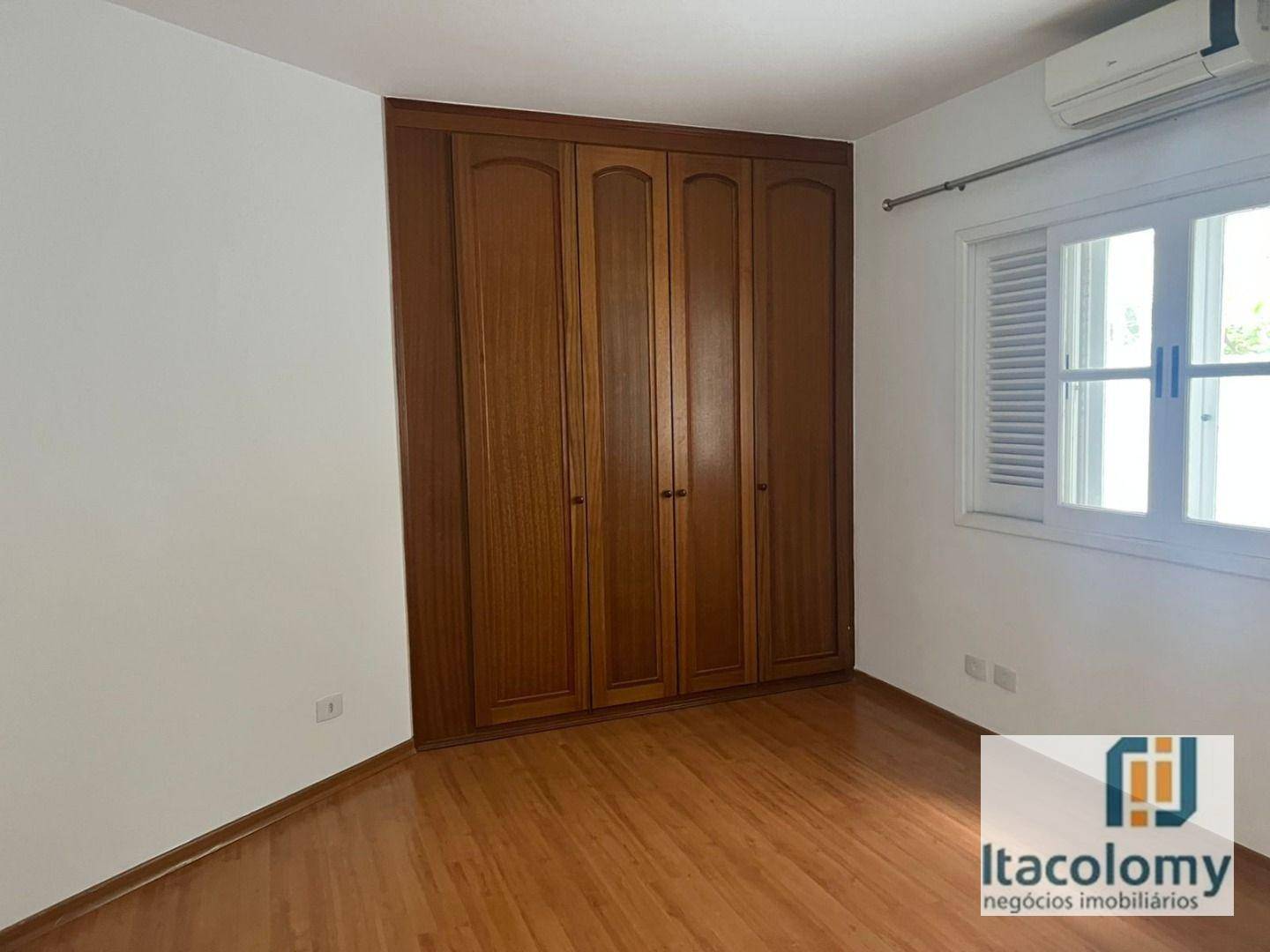 Casa de Condomínio para alugar com 4 quartos, 424m² - Foto 13