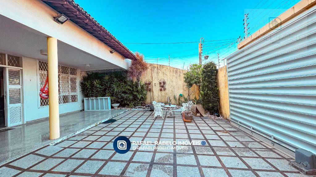 Casa, 3 quartos, 244 m² - Foto 3