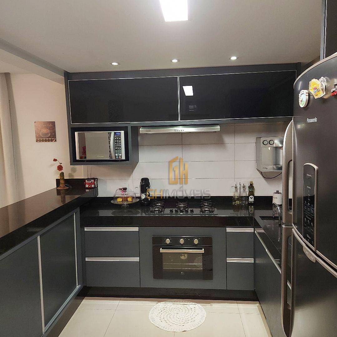 Sobrado à venda com 3 quartos, 168m² - Foto 1
