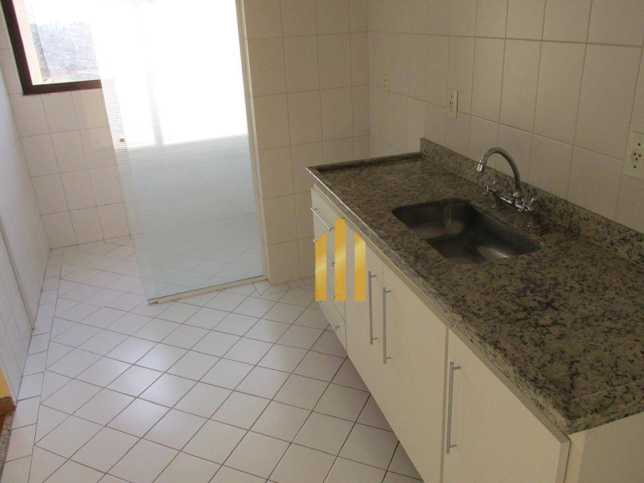 Apartamento para alugar com 2 quartos, 68m² - Foto 12