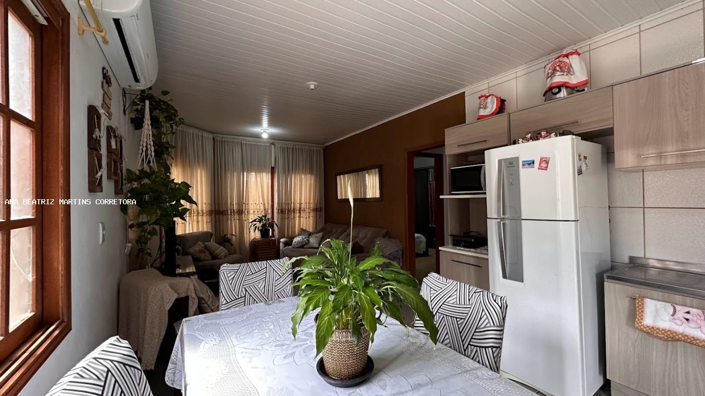 Casa à venda com 2 quartos, 300m² - Foto 8