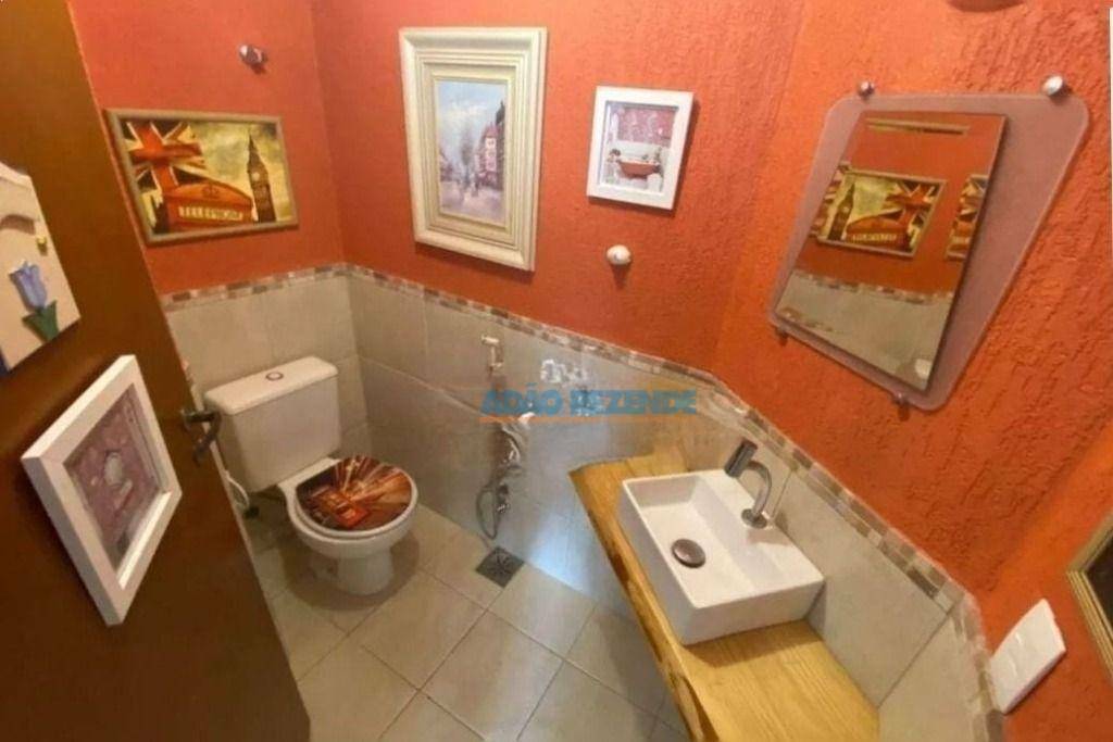 Casa de Condomínio à venda com 5 quartos, 344m² - Foto 10