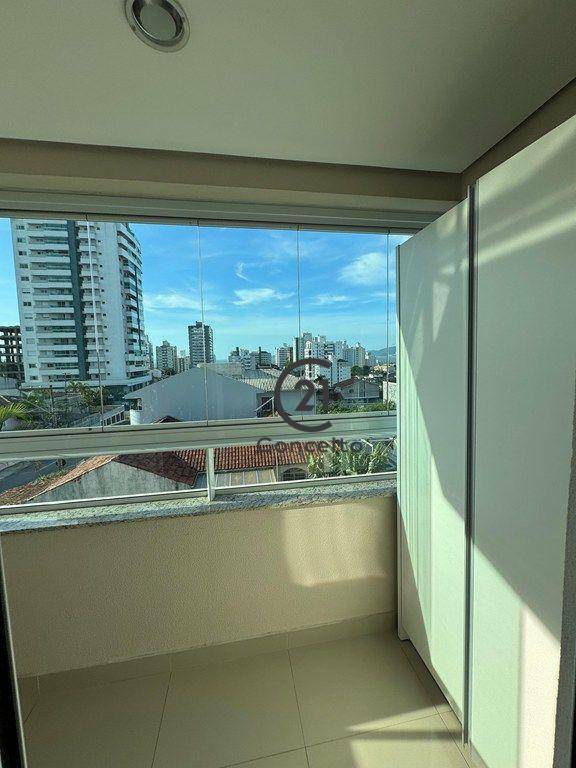 Apartamento à venda com 3 quartos, 96m² - Foto 7
