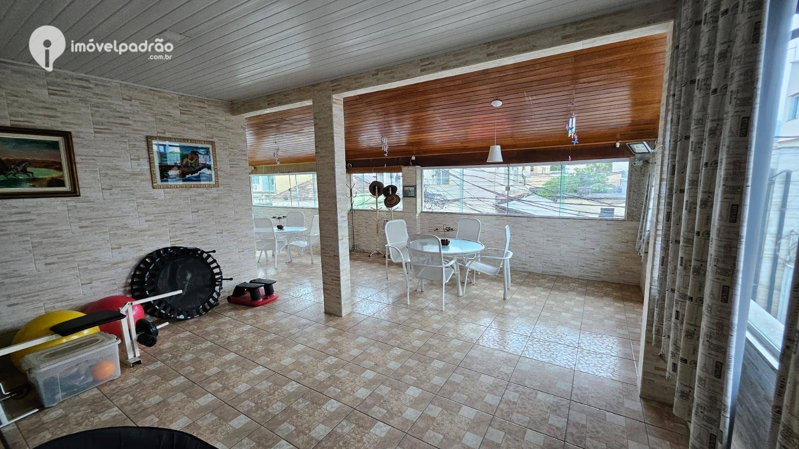 Casa à venda com 6 quartos, 400m² - Foto 67