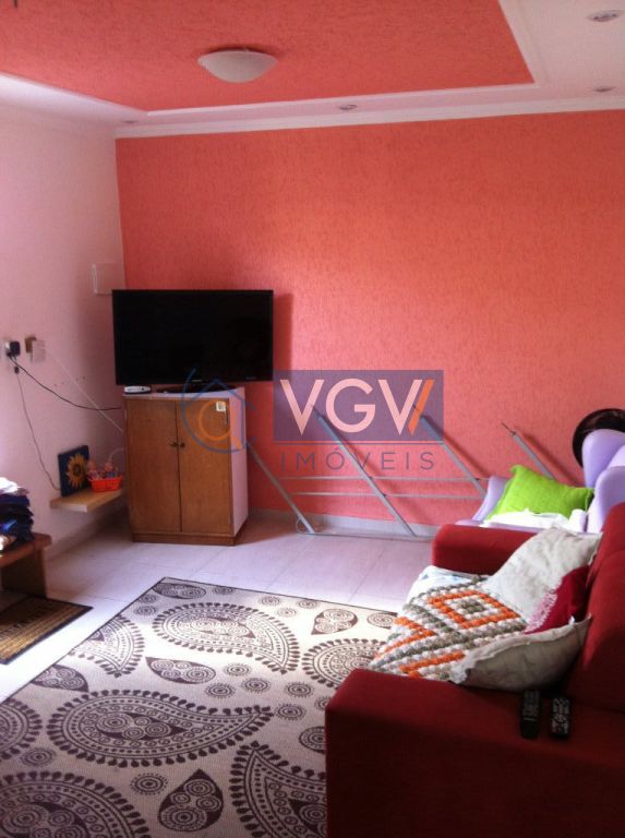 Casa à venda com 5 quartos, 200m² - Foto 3