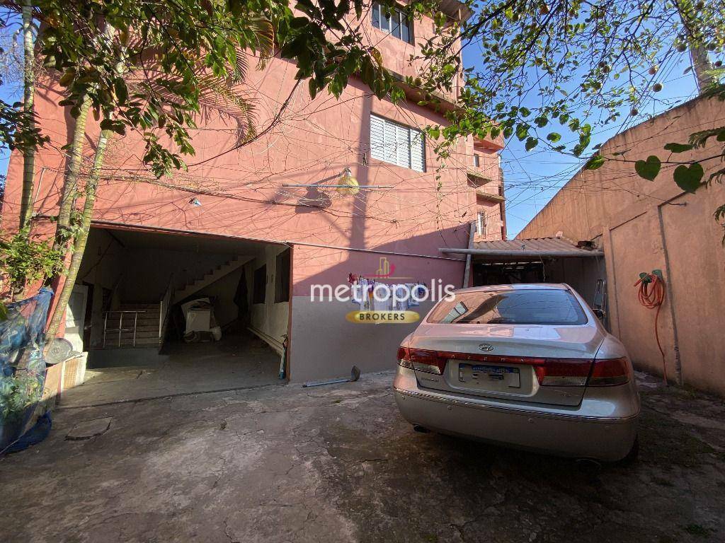 Sobrado à venda com 5 quartos, 190m² - Foto 1