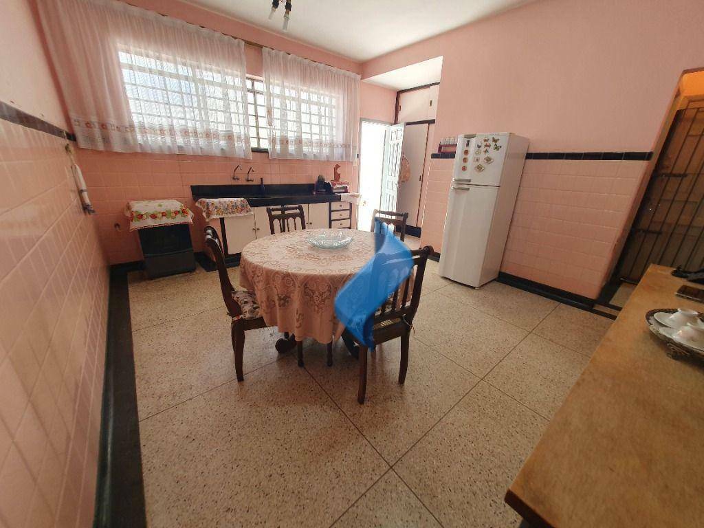 Casa à venda com 3 quartos, 152m² - Foto 7