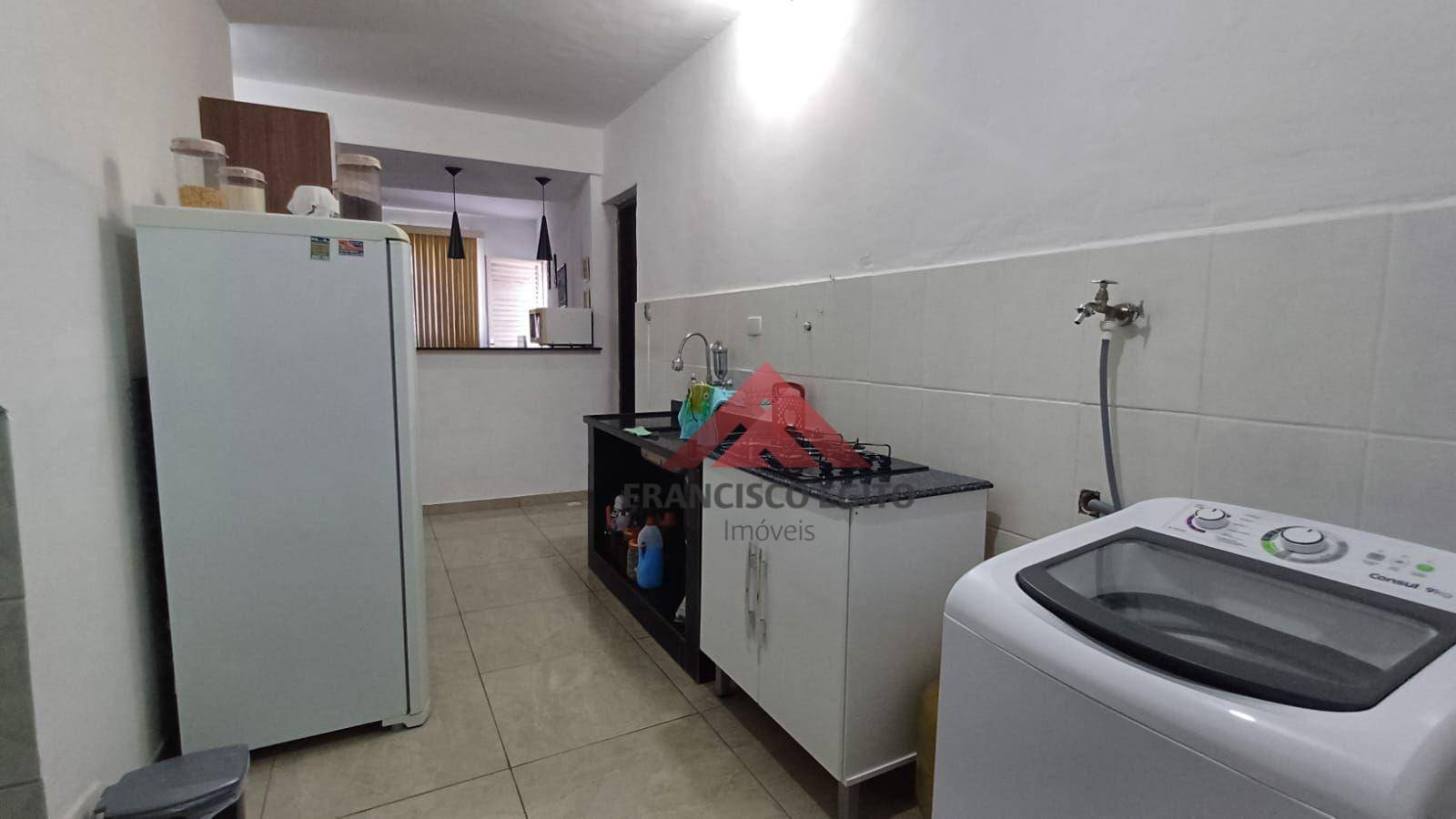 Casa à venda com 4 quartos, 200m² - Foto 6