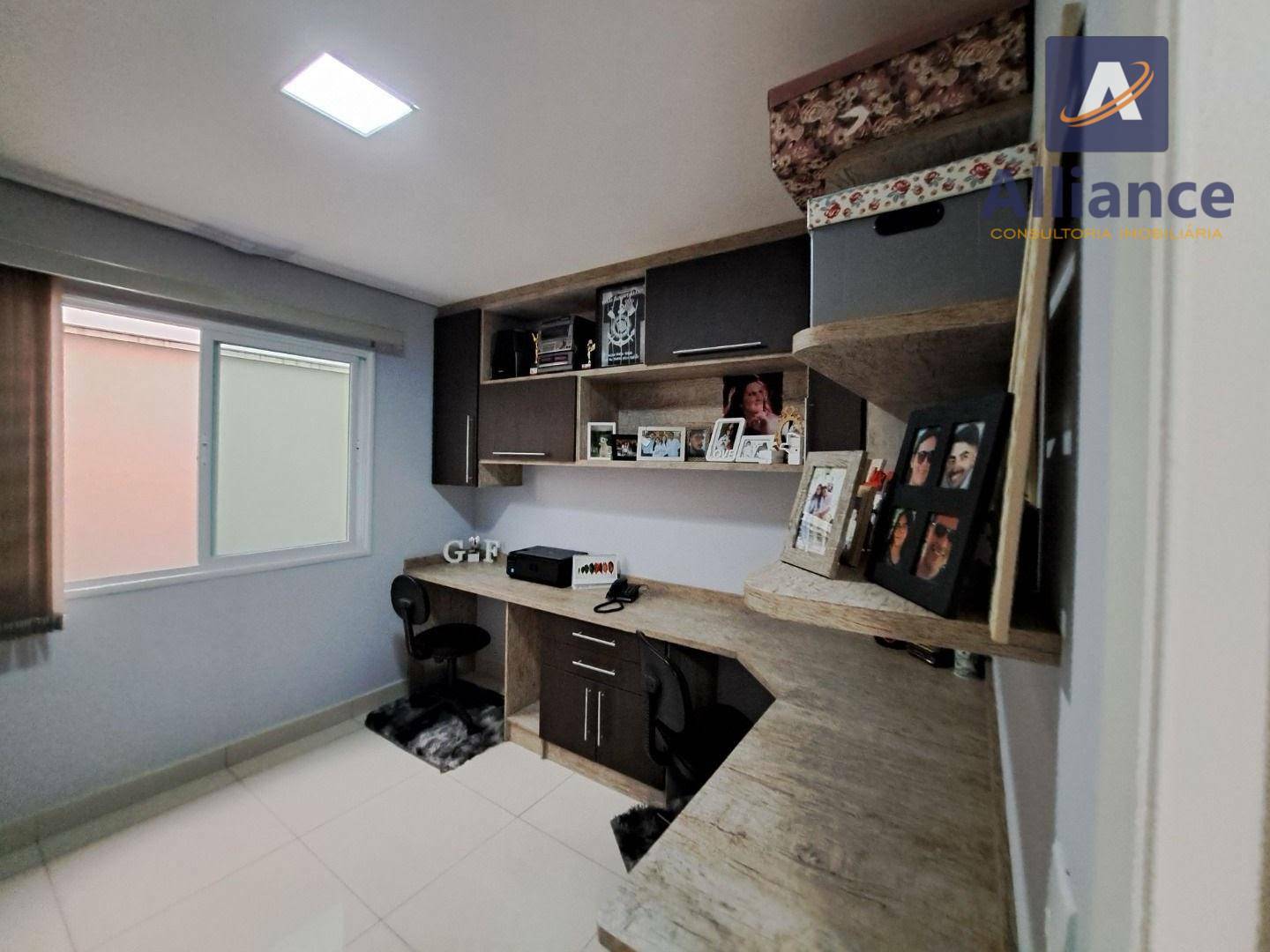 Casa de Condomínio à venda com 4 quartos, 290m² - Foto 21